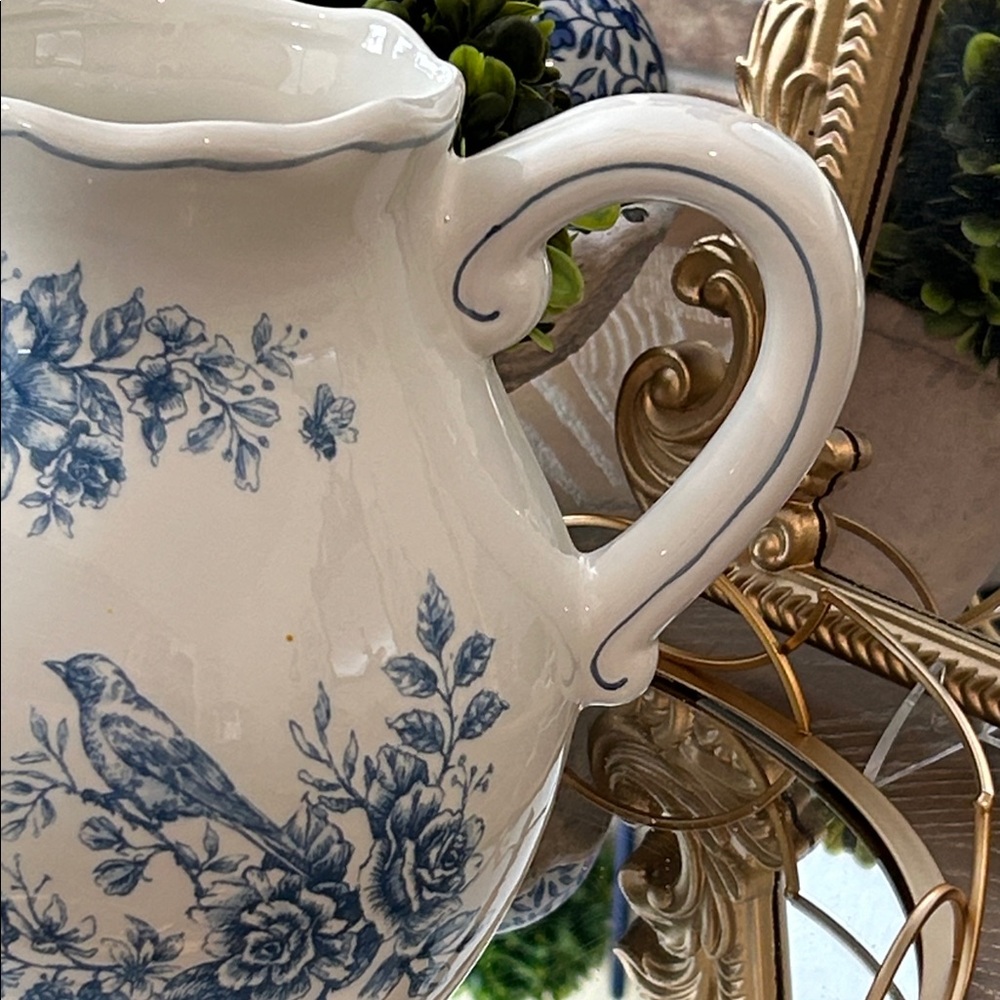 NEW! Vintage Inspired Shabby Chic Floral Blue & White Song Bird Ceramic Pitcher - Picture 4 of 10